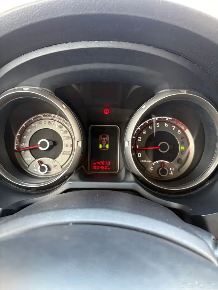 جيب باجيرو. نظيف جدا علامة ذهبية. مكينة 3800. الكبيرة 16