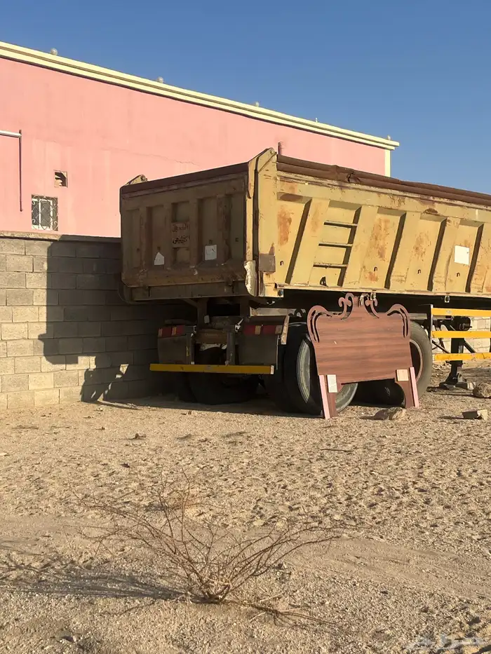 صندوق قلاب نظيف وسليم من الكسور 3