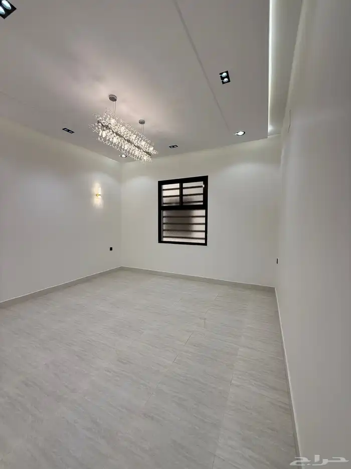 للبيع شقق ارضيه وشقق علويه تشطيب VIP ف ابها حي الموظفين 25