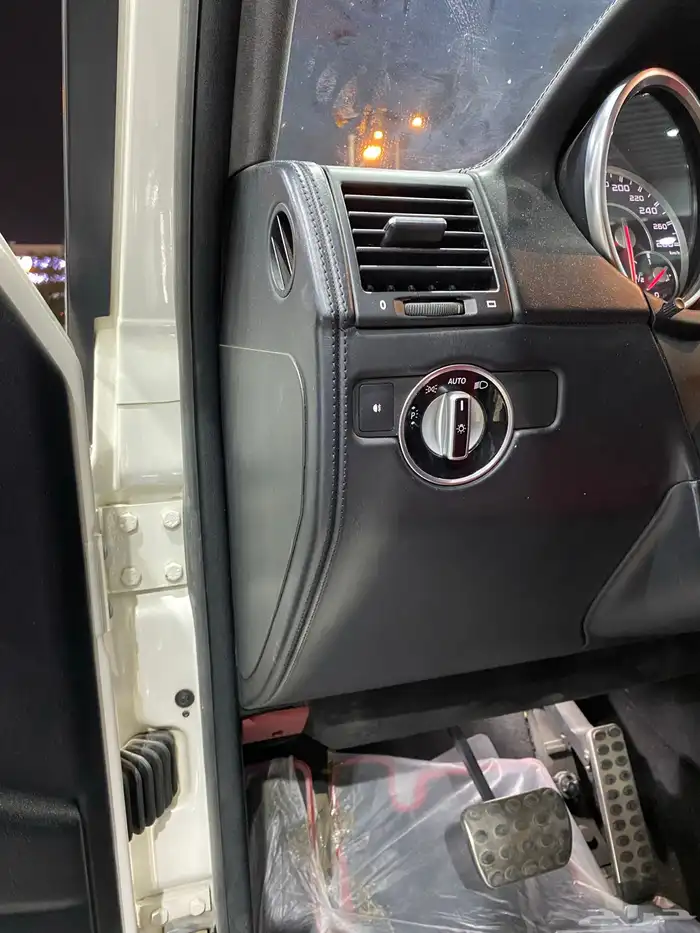 ميرسيدس G63 المديل 2014 العدد 240 الف (تم البيع) 17