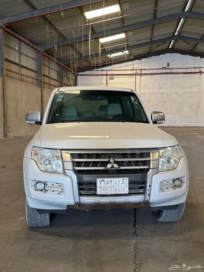 Mitsubishi Pajero V6 3.6L GLS 1