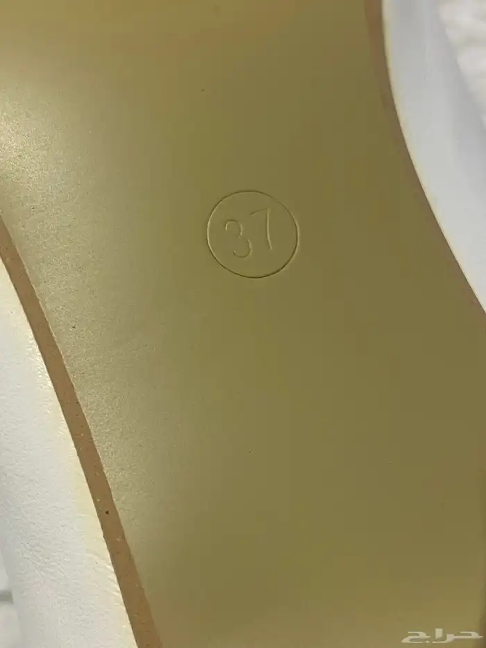 9 احذيه بسعر مغري 2