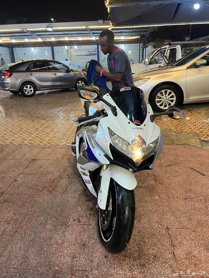 دباب GSX-R سوزوكي 14