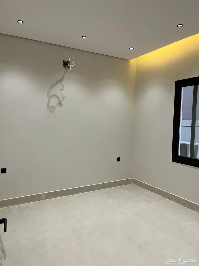 فيلا للبيع بحي المهدية مساحة 312 واجهة شرقية وتكييف مركزي 25