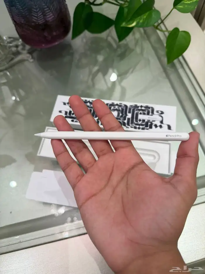 ابل بنسل برو   Apple Pencil Pro 3