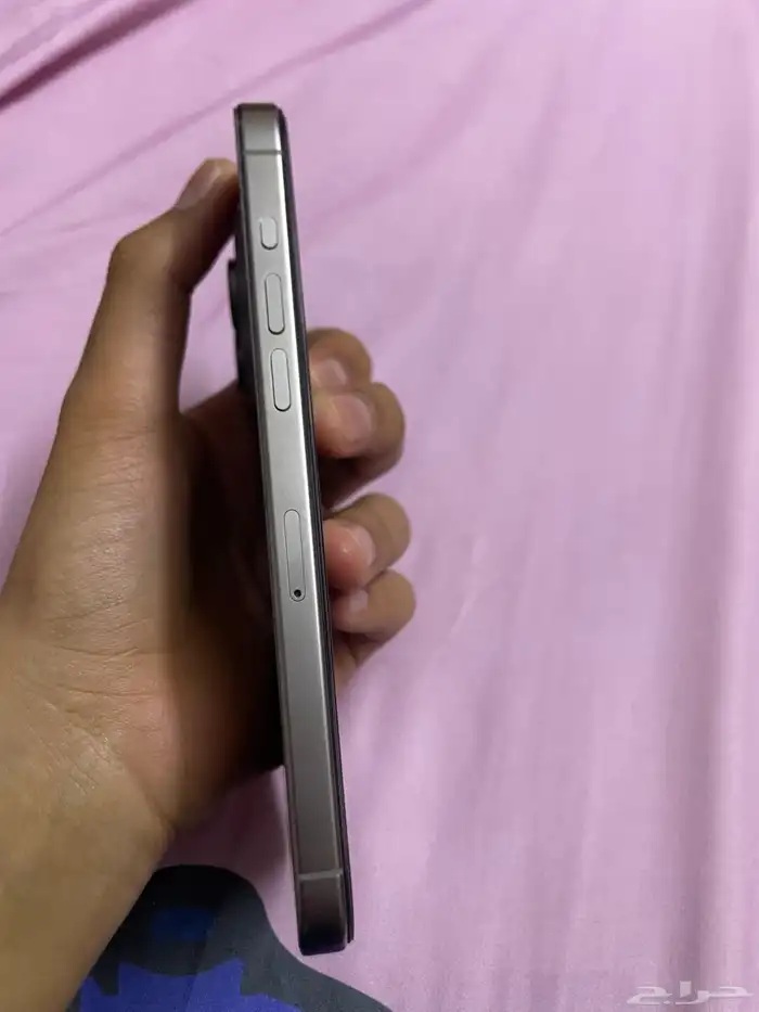 للبيع ايفون 15 برو ماكس 7