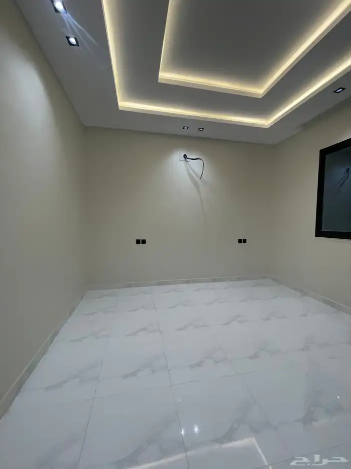 للبيع شقه علويه بسطح ومصعد من 480 الف ابها حى البديع 14