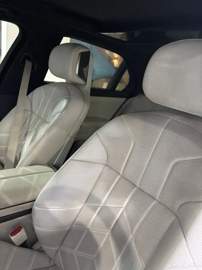 BMW 735 2023بي ام دبليو 735 الفئه السابعة ناغي 8