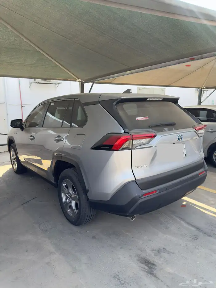 RAV4 LE 4x4 hybrid 2024 2