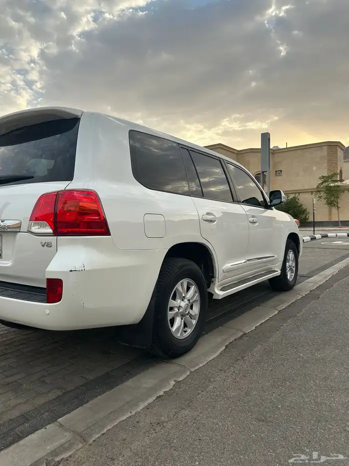 للبيع جي اكس ار 2012 فل كامل v8 5