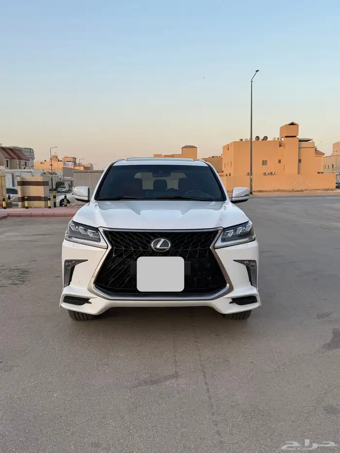 لكزس 2016 LX570 فل كامل 0
