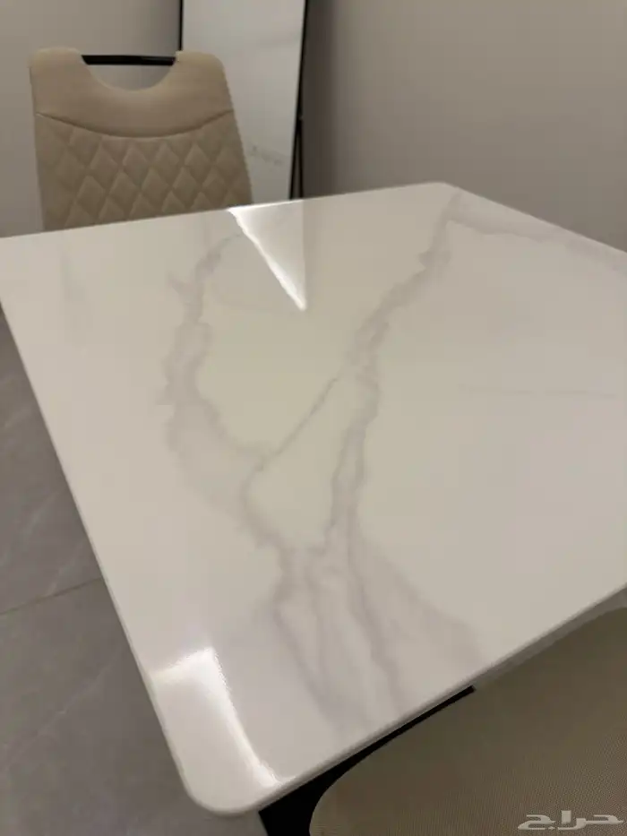 طاولة طعام 5