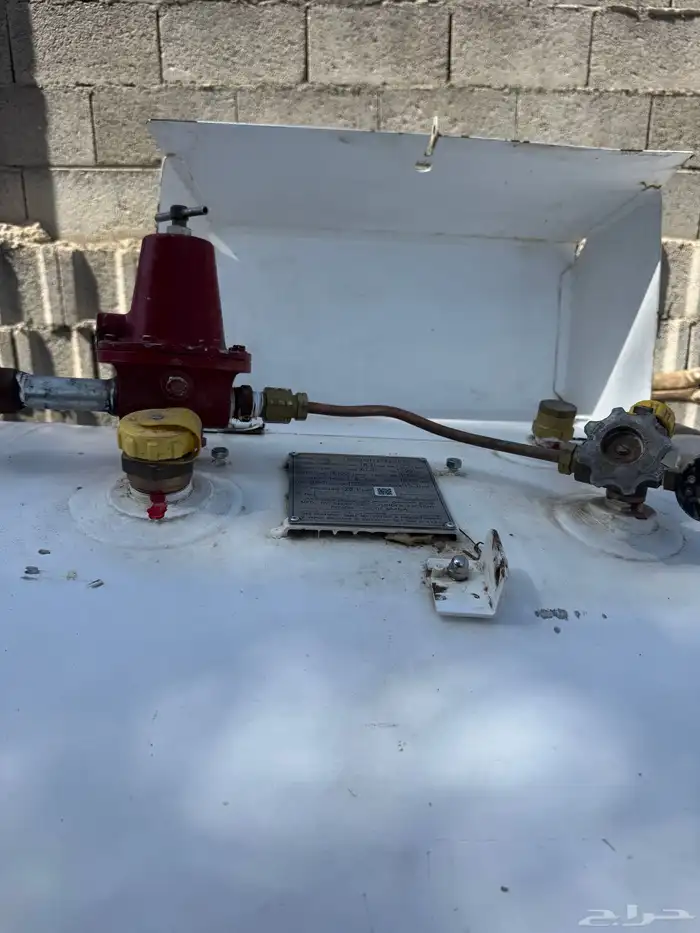 خزان غاز مقاس (4000) لتر تاريخه 2020 مع منظمة احمر ضغط عالي 2