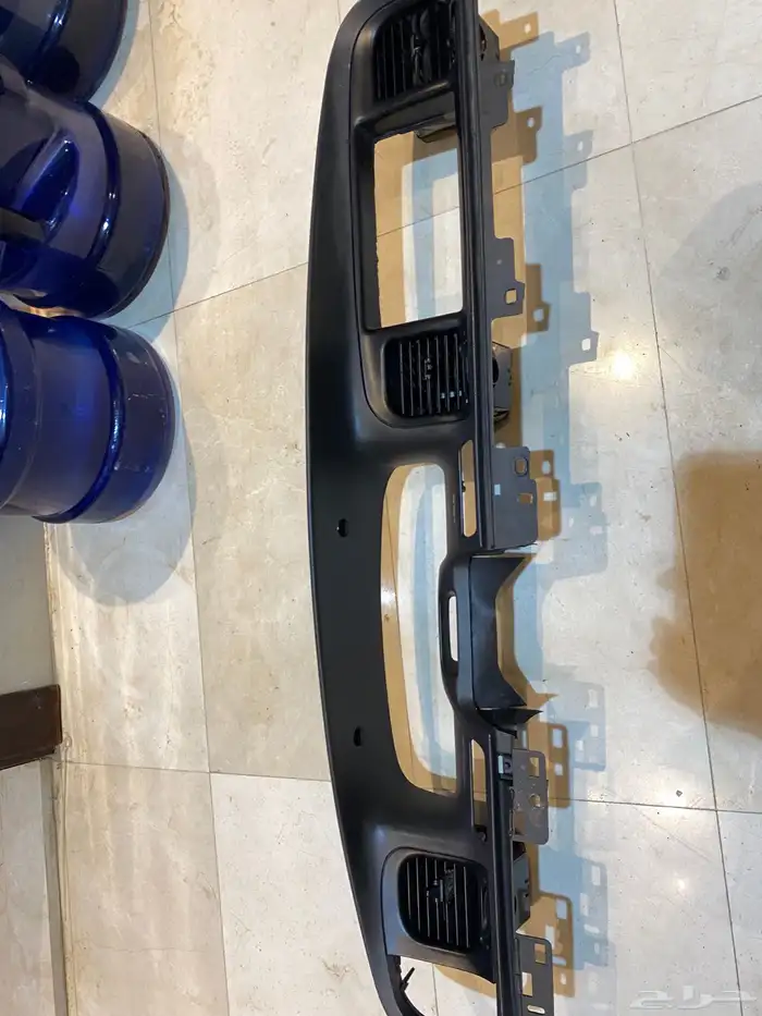 قطع غيار فورد و ماركيز ديكور مكيف و اسطب 1