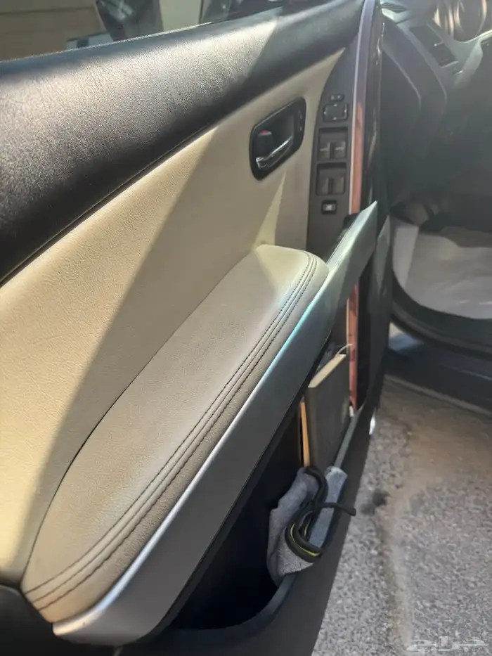 مازدا نظيف جدا على الشرط 1