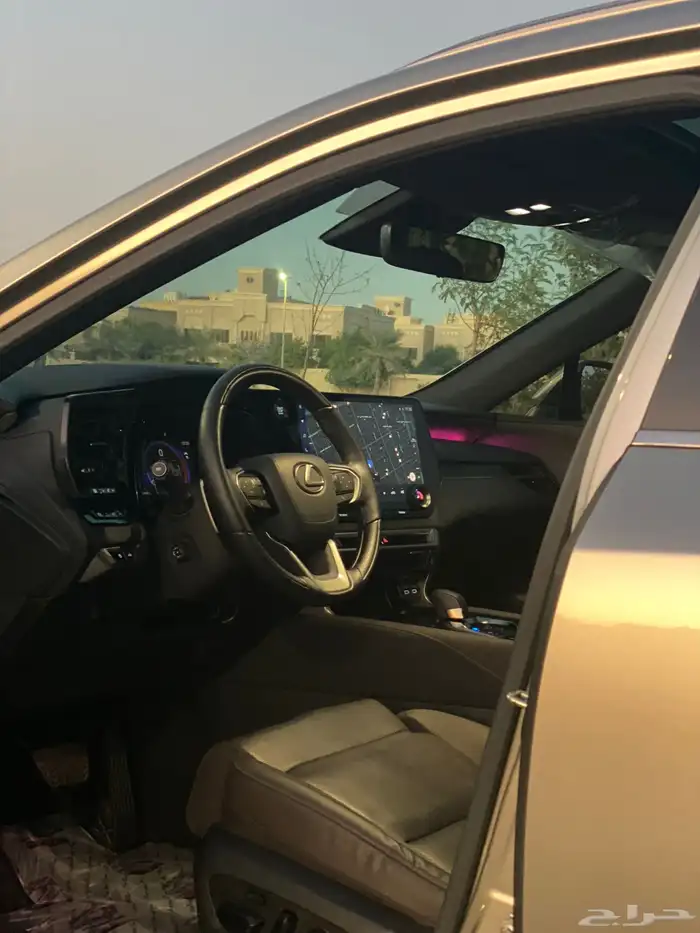 لكزس RX BB 2024 على الضمان 7