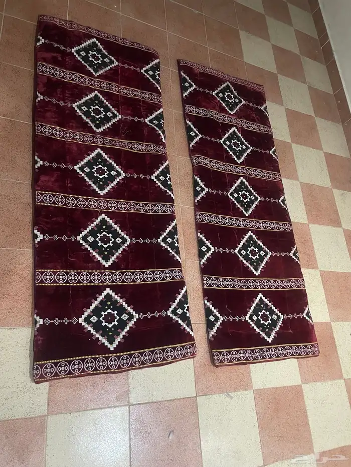 مدات وكراسي بر. 1
