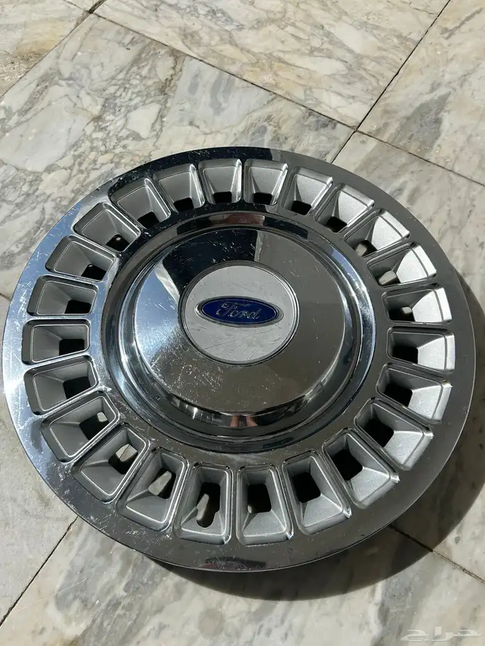 طيس فورد فكتوريا بوليسي مقاس 16 اصلي 1