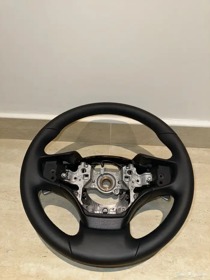 للبيع طاره لكزس ES250 2023 4