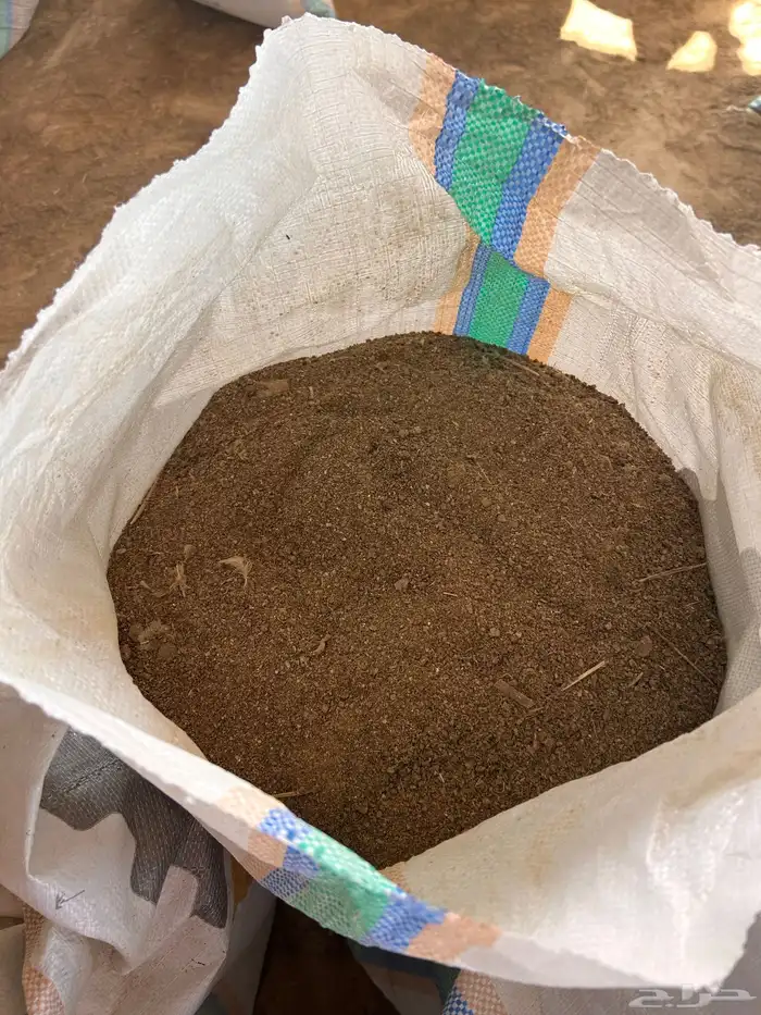 للبيع سماد دجاج امهات بياض قديم جدا بدون روايح 1