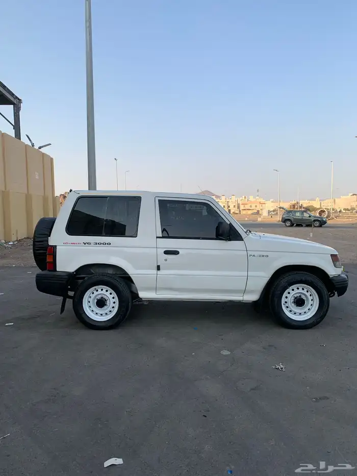باجيرو 2000 2