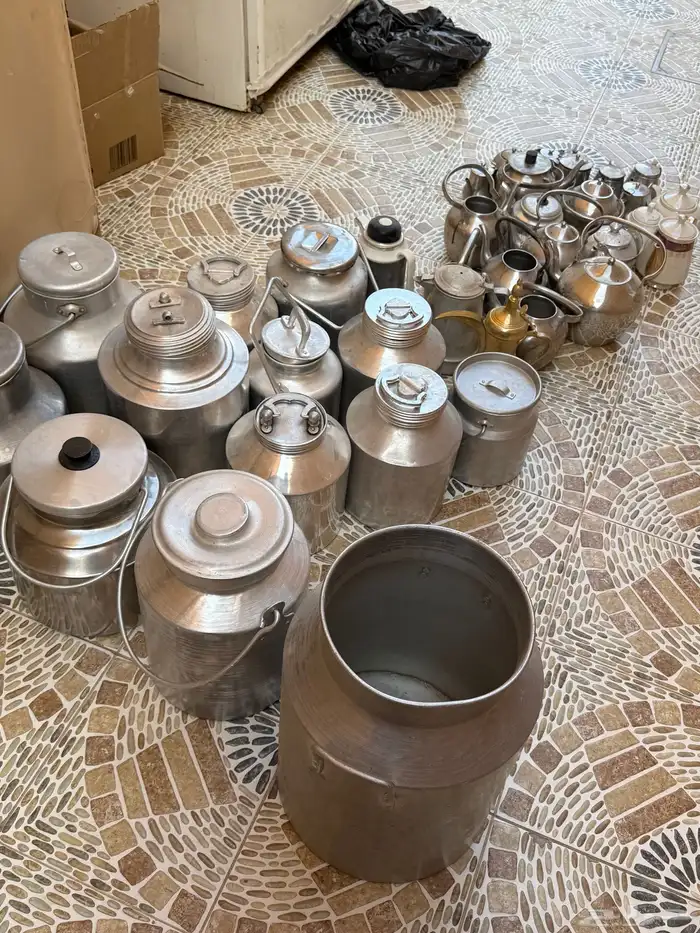 للبيع اباريق -صحون غرف-سطول سمن 0