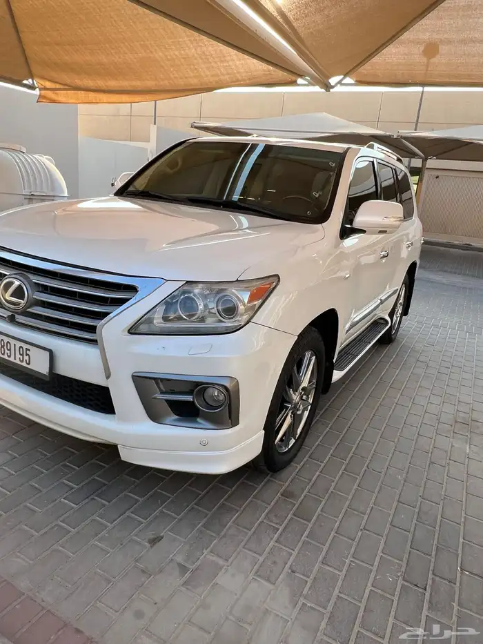 جيب لكزس LX570 مديل 2009 لوايح دبي 1