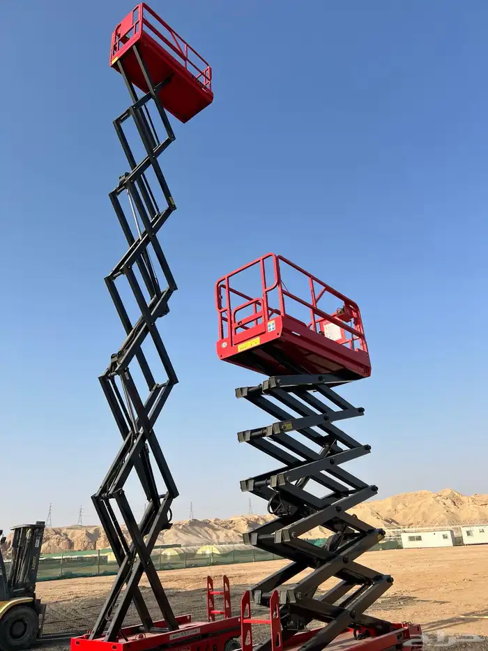رافعه شوكيه فوركلفت سيزرلفت مان لفت للايجار Forklift 1
