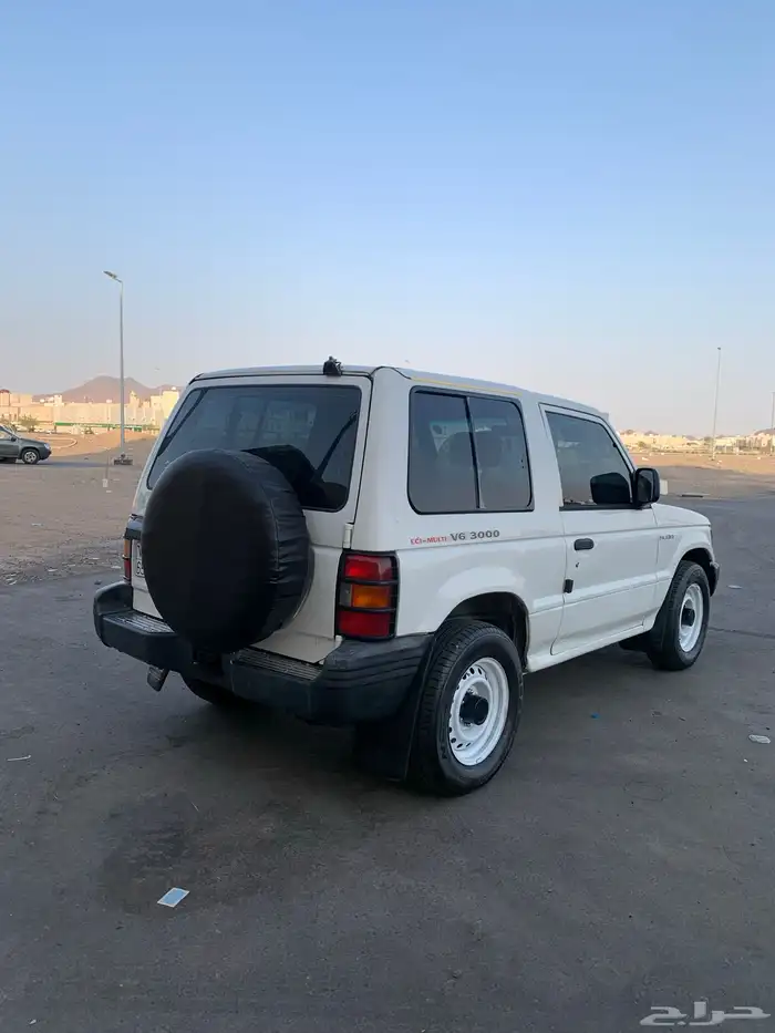 باجيرو 2000 4