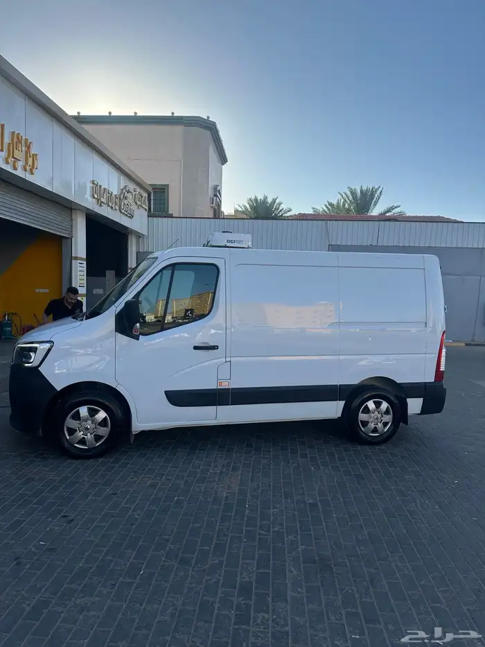 رينو ماستر L1H1 موديل 2023 ثلاجة شرط 3