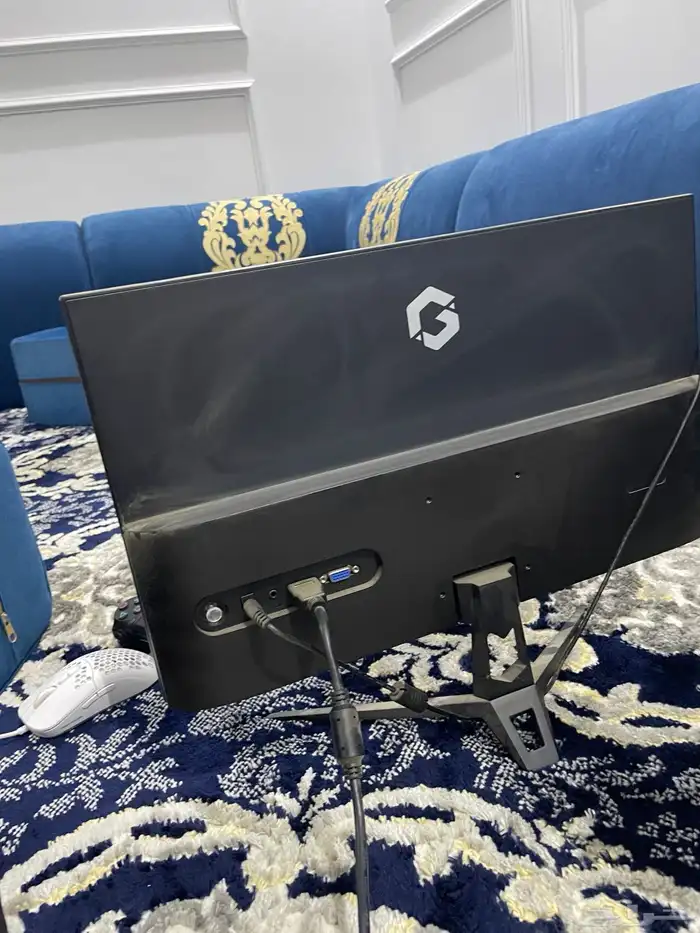 بسم الله الرحمن الرحيم اعرض لكم سوني 4 م شاشة قيمنيق و 0