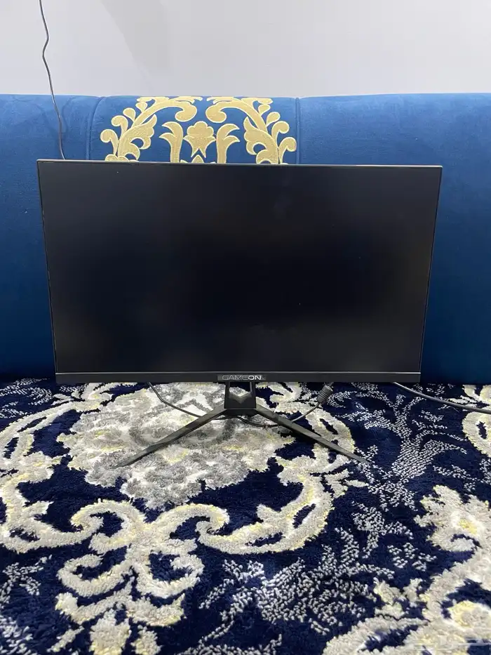 بسم الله الرحمن الرحيم اعرض لكم سوني 4 م شاشة قيمنيق و 1