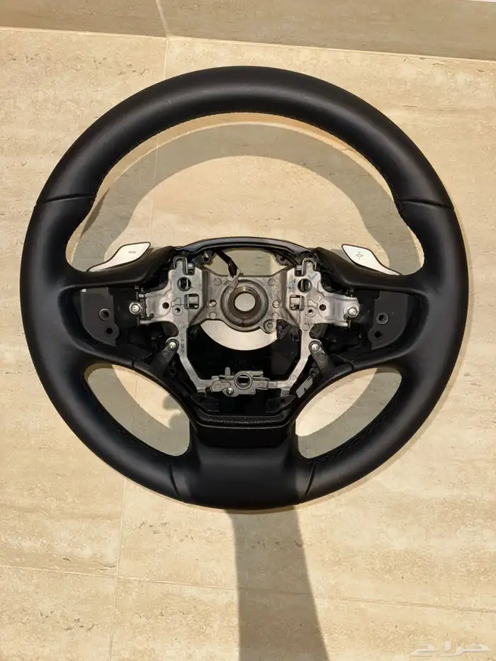 للبيع طاره لكزس ES250 2023 0