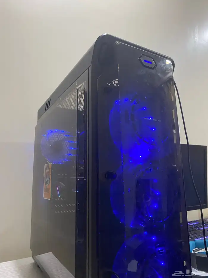 pc مع اغراضه 2300 قابل للتفاوض 0