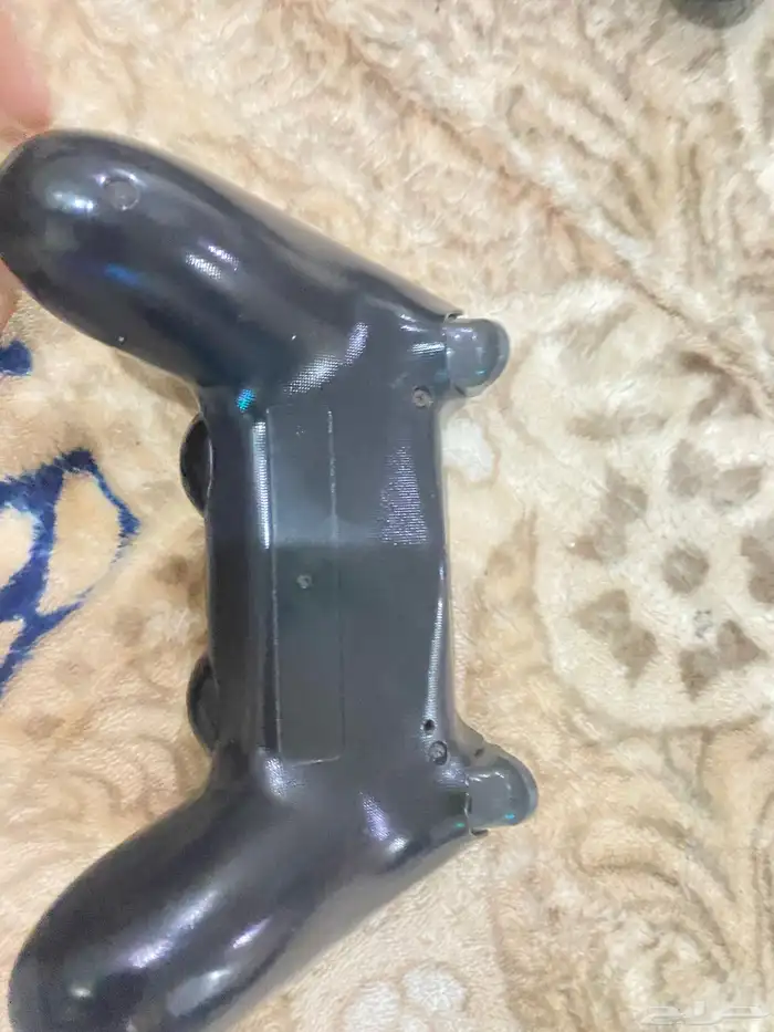 يدات سوني 4 للبيع العدد 4 للبيع 0