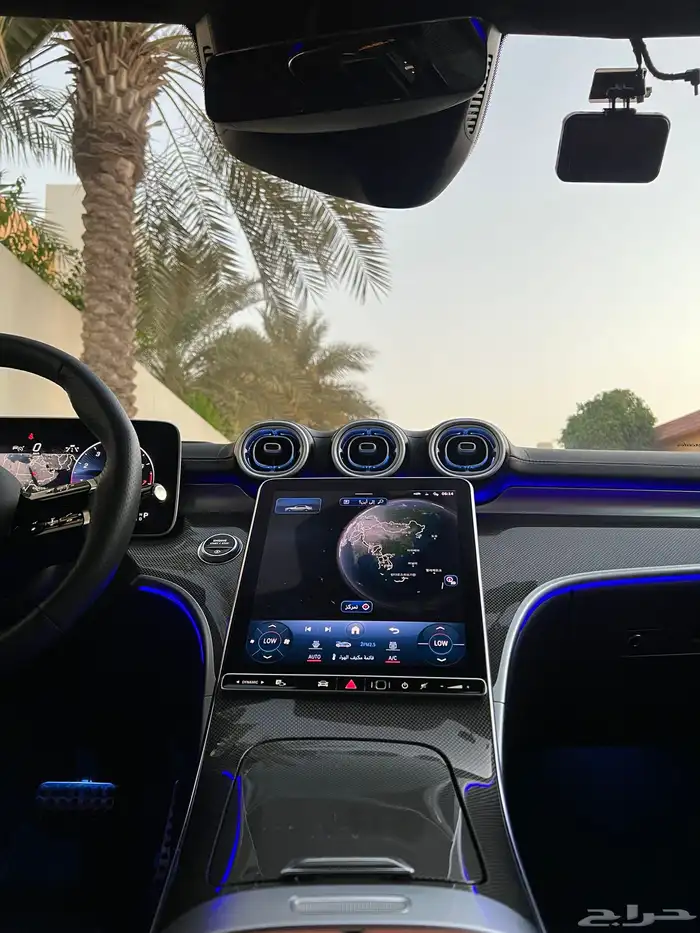 مرسيدس C300 موديل 2023 عداد 10 آلاف كيلو بحالة المصنع 38