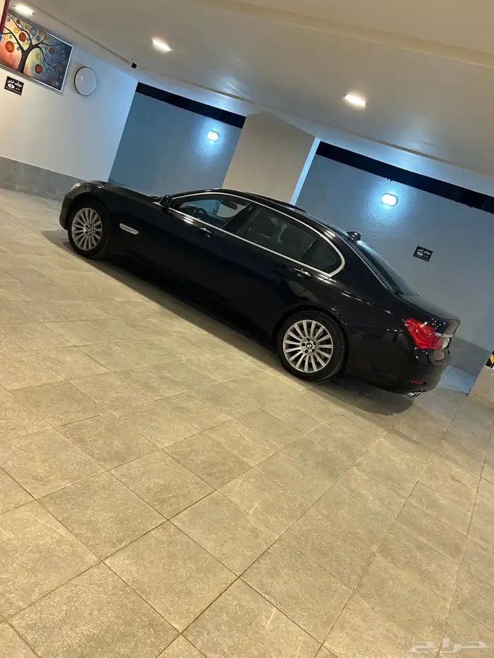BMW730 2012 3