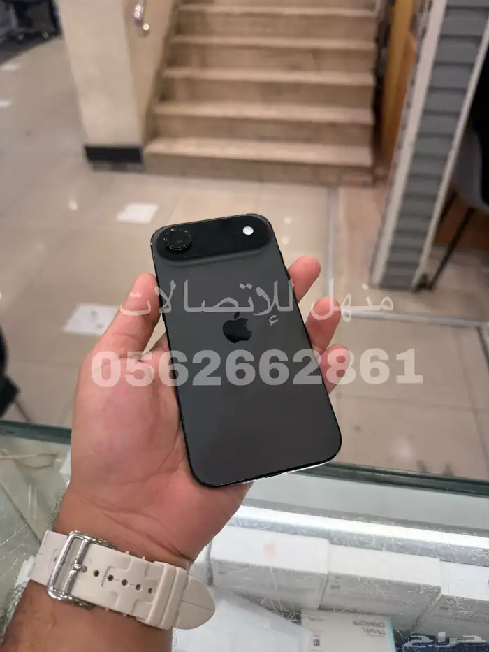 للبيع ايفون 17 اير 256 مستخدم اسود 0