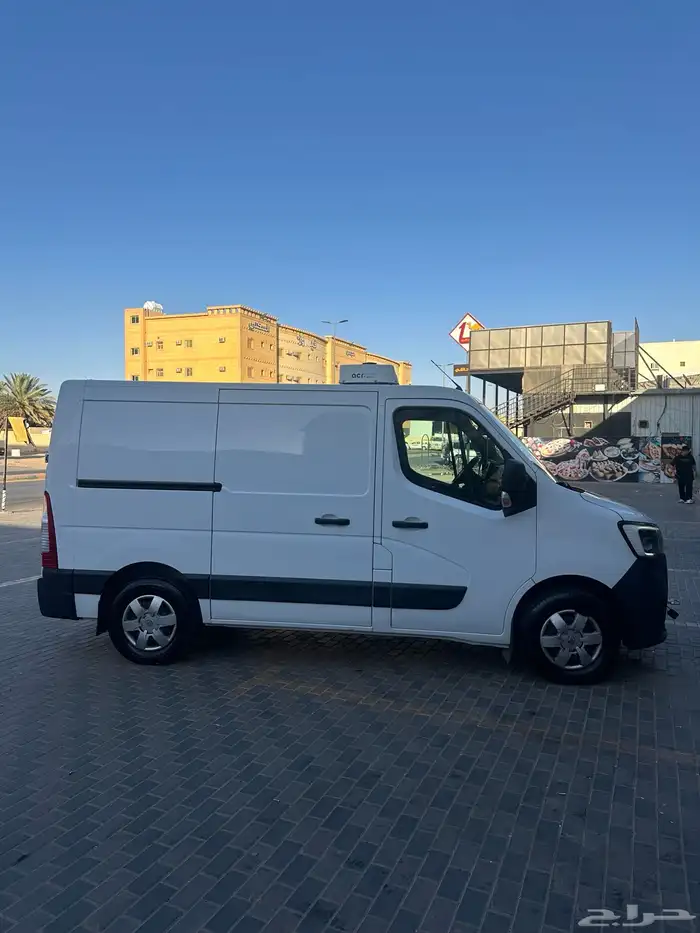 رينو ماستر L1H1 موديل 2023 ثلاجة شرط 1