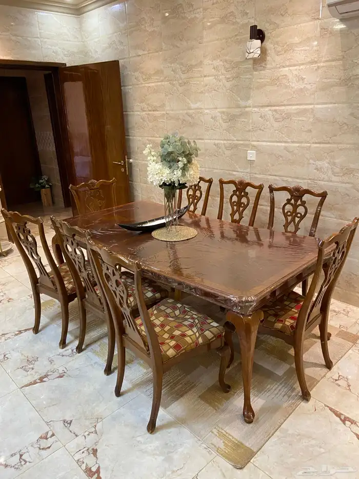 طاولة طعام ودرج بوفيه للمواعين للبيع 1