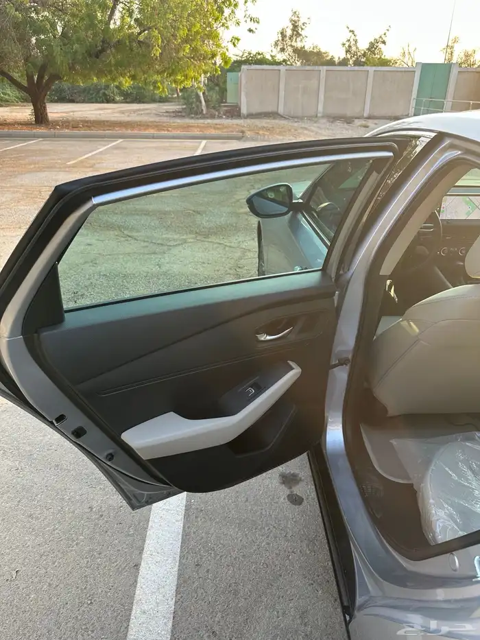 هوندا اكورد EX-L 2024 12