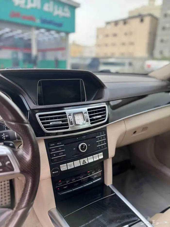 مرسيديس E300 4