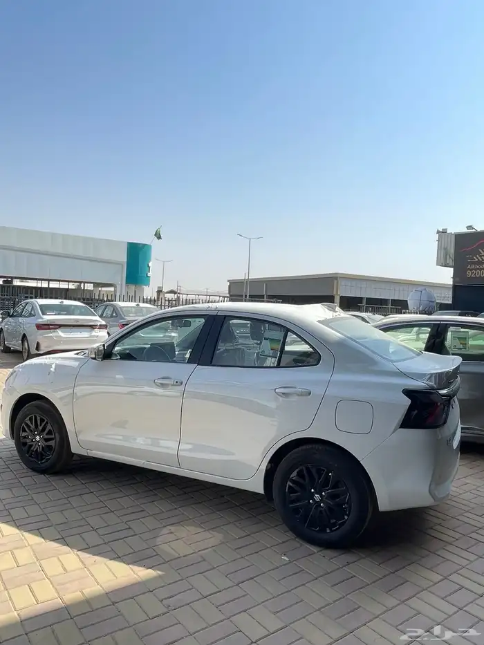 سوزوكي ديزاير استاندر 3
