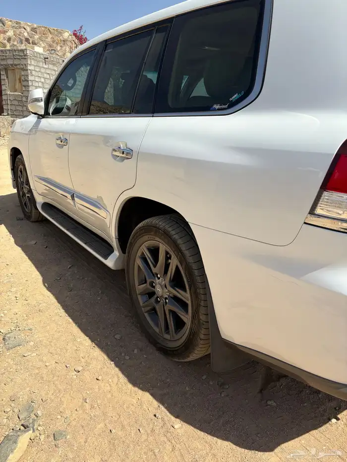 جيب لكزس 2015 0