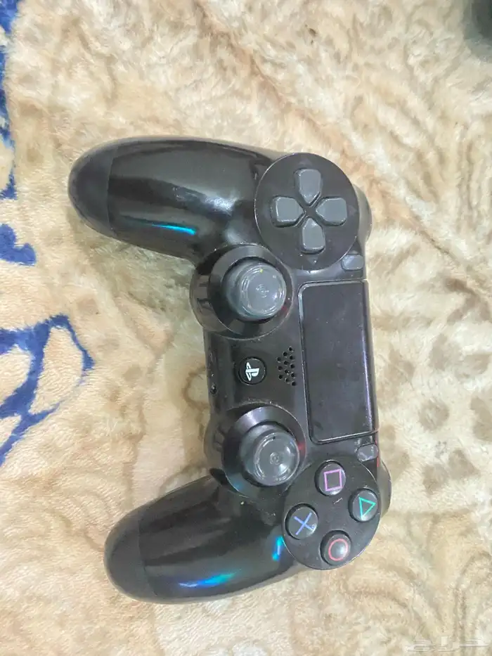 يدات سوني 4 للبيع العدد 4 للبيع 1