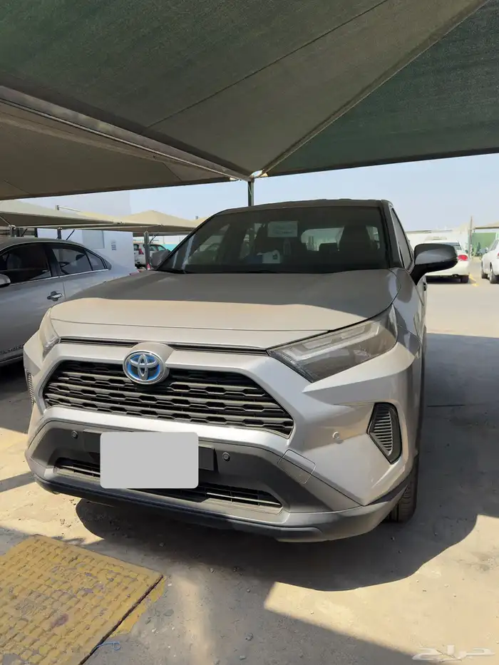 RAV4 LE 4x4 hybrid 2024 1