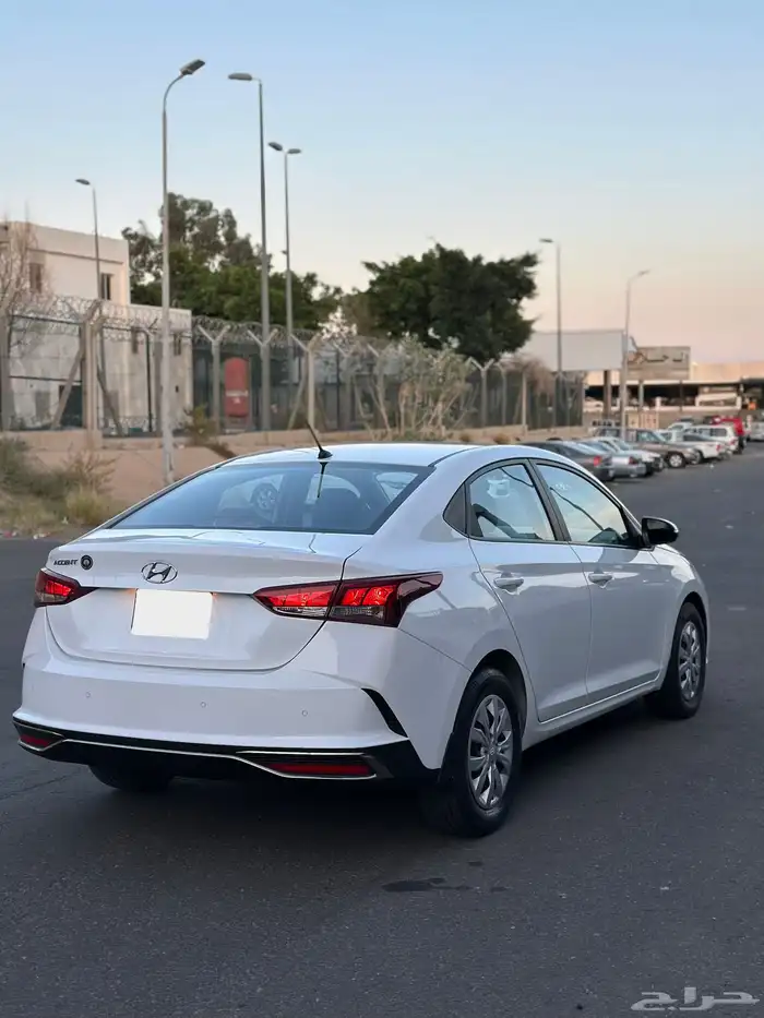 اكسنت 2023 ابيض 7