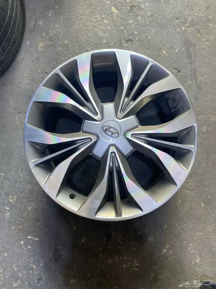 جنوط سناتا مقاس 18 فل كامل مستعمل اصلي وكاله موديل 2015 لا 0