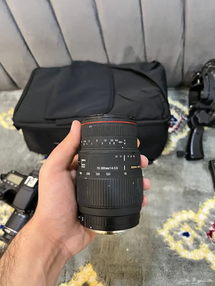 كاميرا كانون 60D مع معدات تصوير بسعر مناسب 5