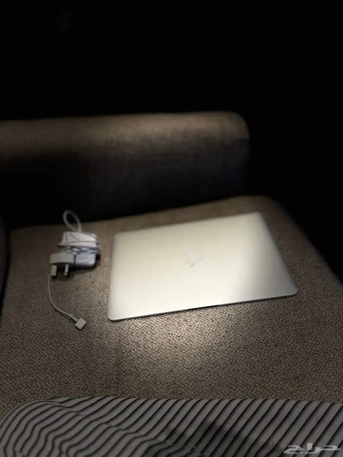 MacBook Air 2017 Silver 1